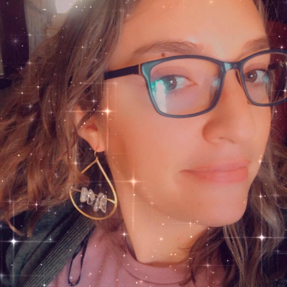 Meet your Posher, Alyssa